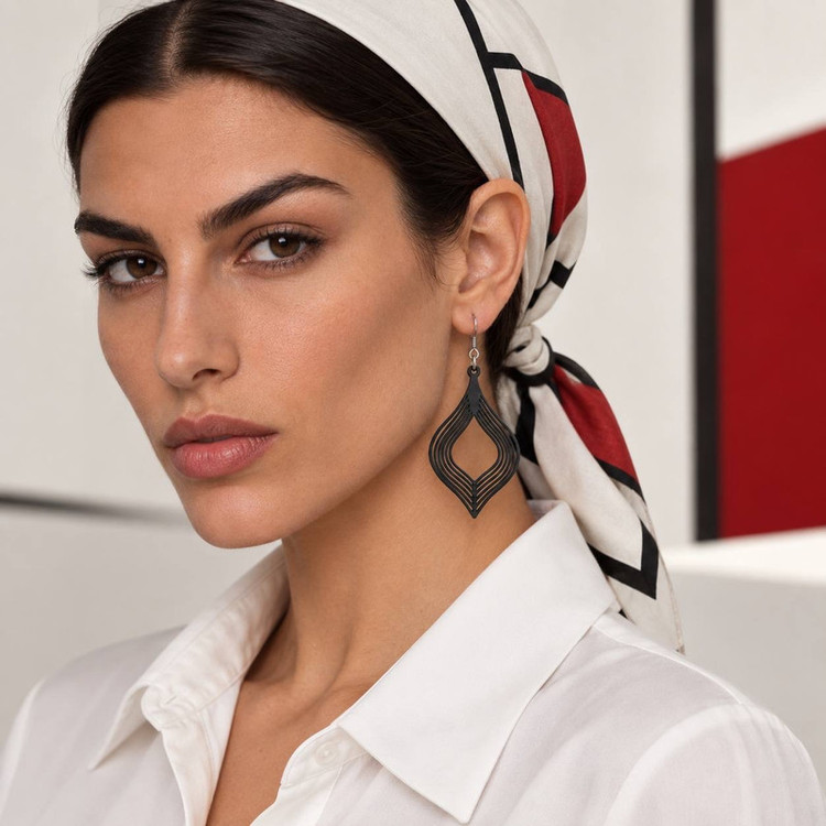 گوشواره آویز زنانه مدل اشکی VALA